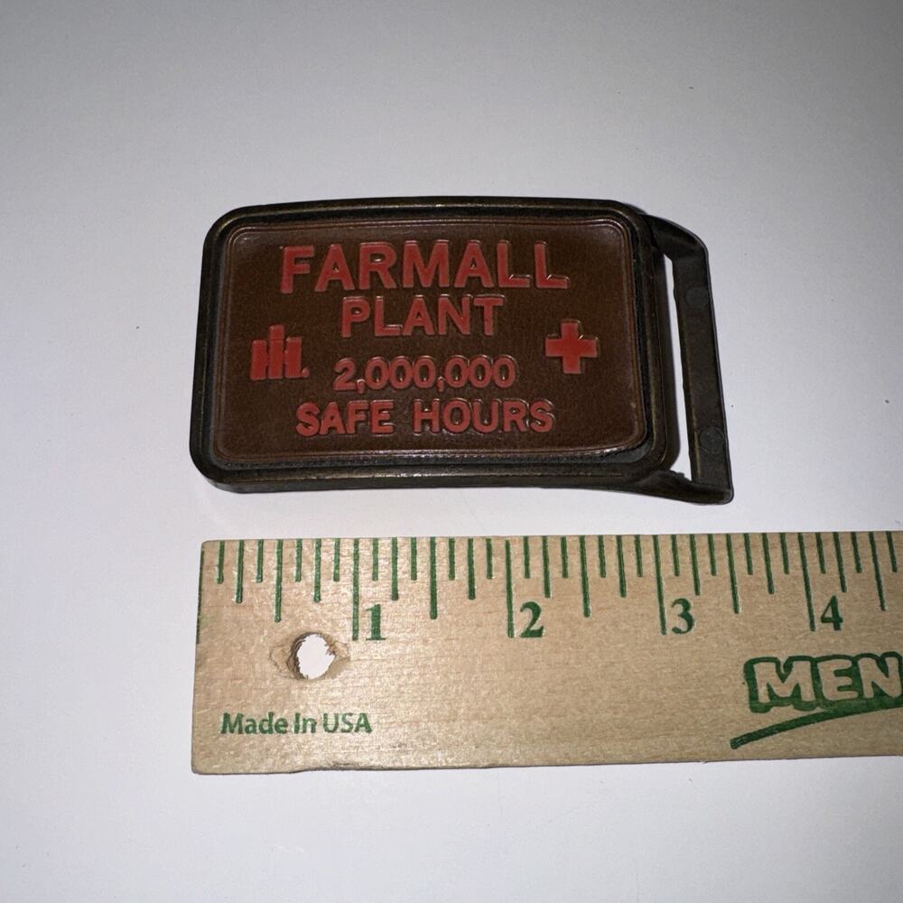 International Harvester Leather Belt Buckle FARMALL PLANT IH 2 Million SAFE HRs‎
